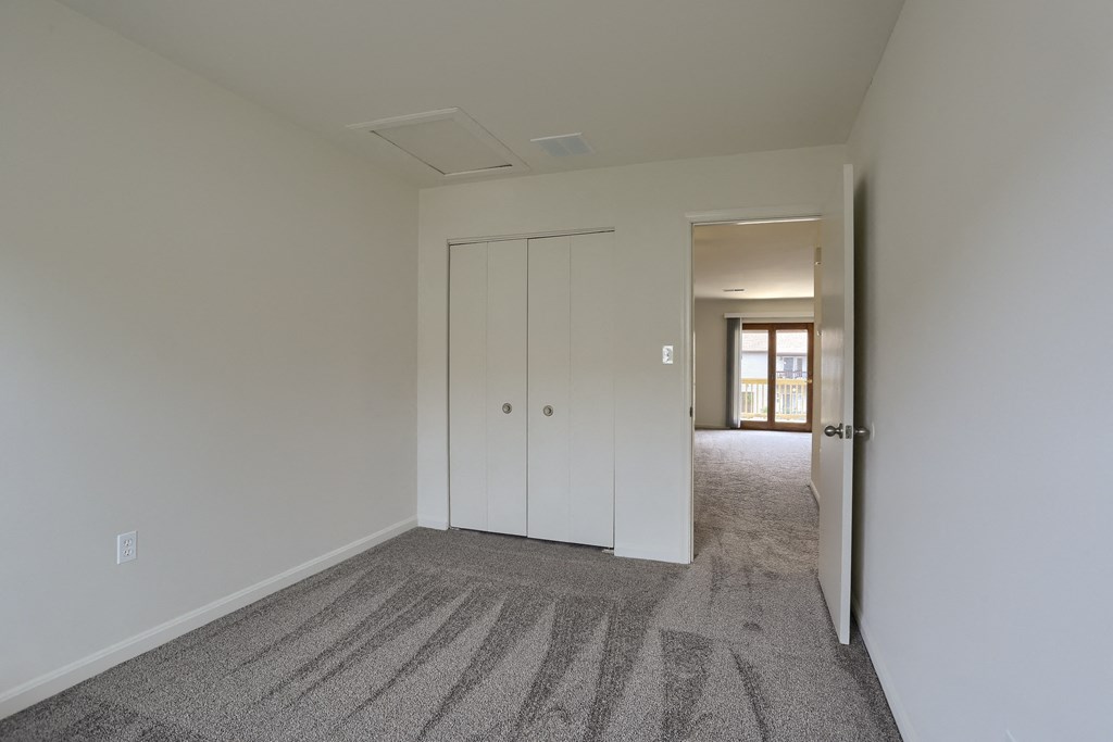 Apartment Bedroom With A Closet | Mechanicsburg Apartments | Mountain View Village