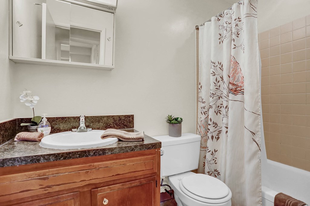  Apts in Hershey | Briarcrest Gardens Apartments & Townhomes | Apartments in Hershey, PA