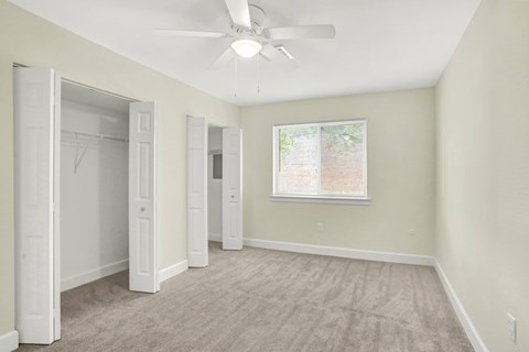 Twin Lakes Apartments