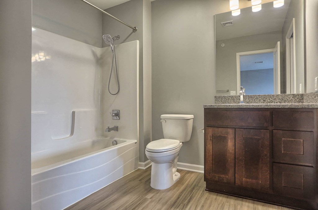 High end apartments | Apartments in Mechanicsburg PA | Oakwood Hills Apartments