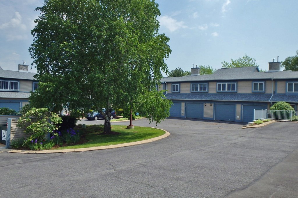 the building where the motel is located