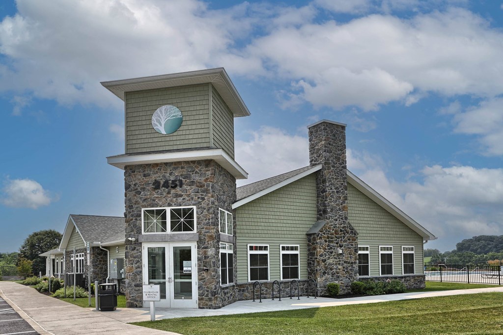 Apartments in Mechanicaburg | Oakwood Hills Mechanicsburg Apartments