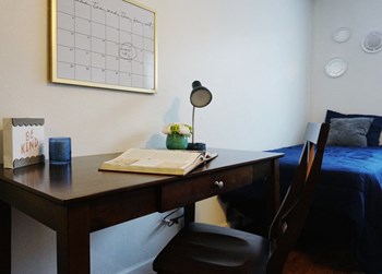 134 East Foster Avenue Studio Apartment, Student for Rent - Photo Gallery 6