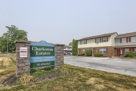 Mechanicsburg Apartments Sign Now Leasing | Charleston Estates | Apartments in Mechanicsburg