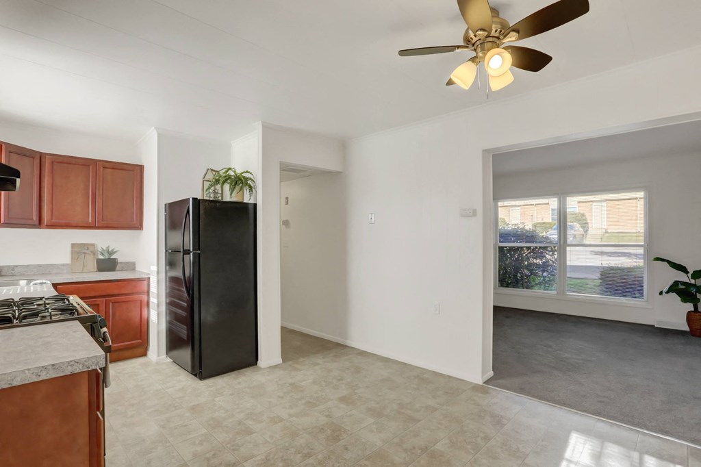 Open Kitchen Apartment | Woodland Park Apartments in Williamsport | Williamsport Apartments