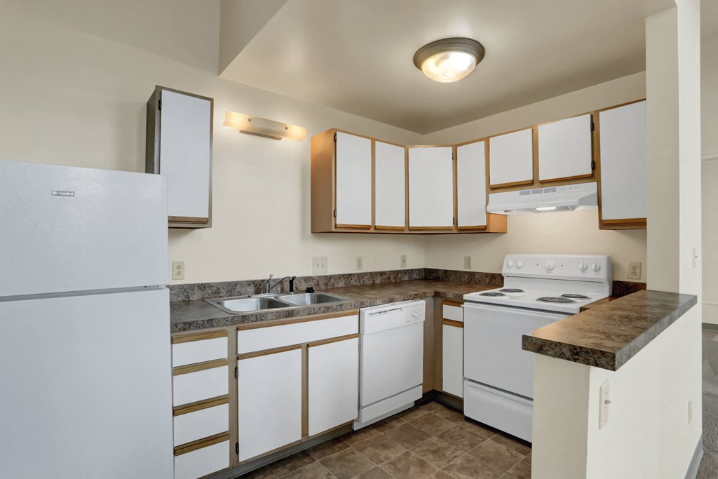Apartment Kitchen | Apartment in Williamsport | The Weightman