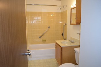 130 South Front Street 1 Bed Apartment, Affordable for Rent - Photo Gallery 6