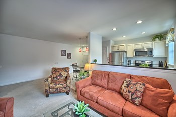 Chestnut Heights Apartments Chestnut Heights Apartments - Photo Gallery 2