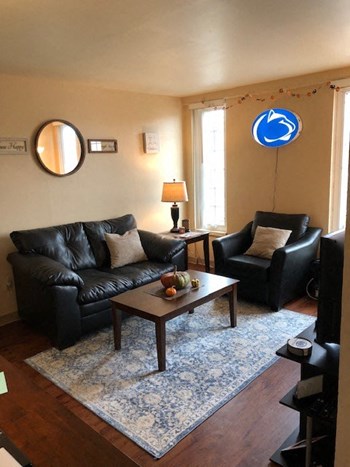 317 E. Beaver Street Studio-1 Bed Apartment, Student for Rent - Photo Gallery 7