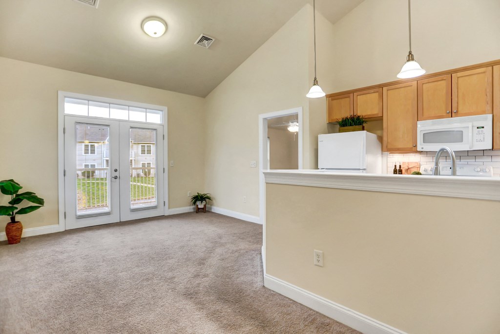 Apartment Living Room | Graham Hill Apartments in Mechanicsburg