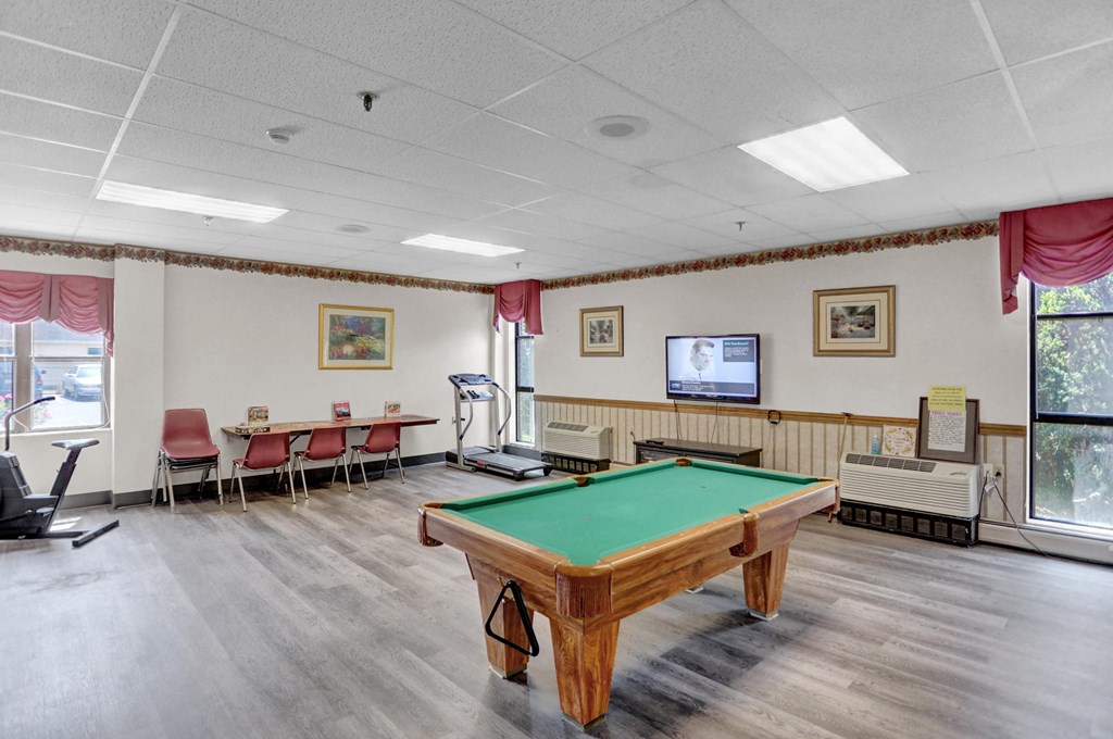 Apartment With A Pool Table | Sunbury Apartments | River Front Apartments