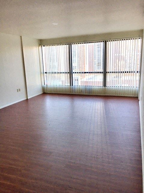 300 Building