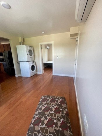 220 W. Highland Alley 2 Beds Apartment for Rent - Photo Gallery 6