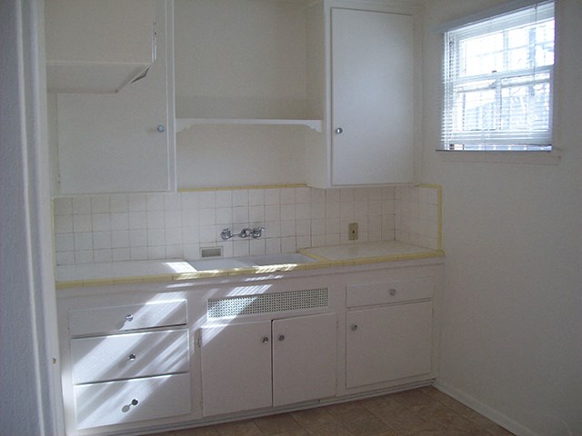 Crenshaw Terrace  kitchen