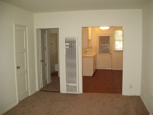 Crenshaw Terrace  dining