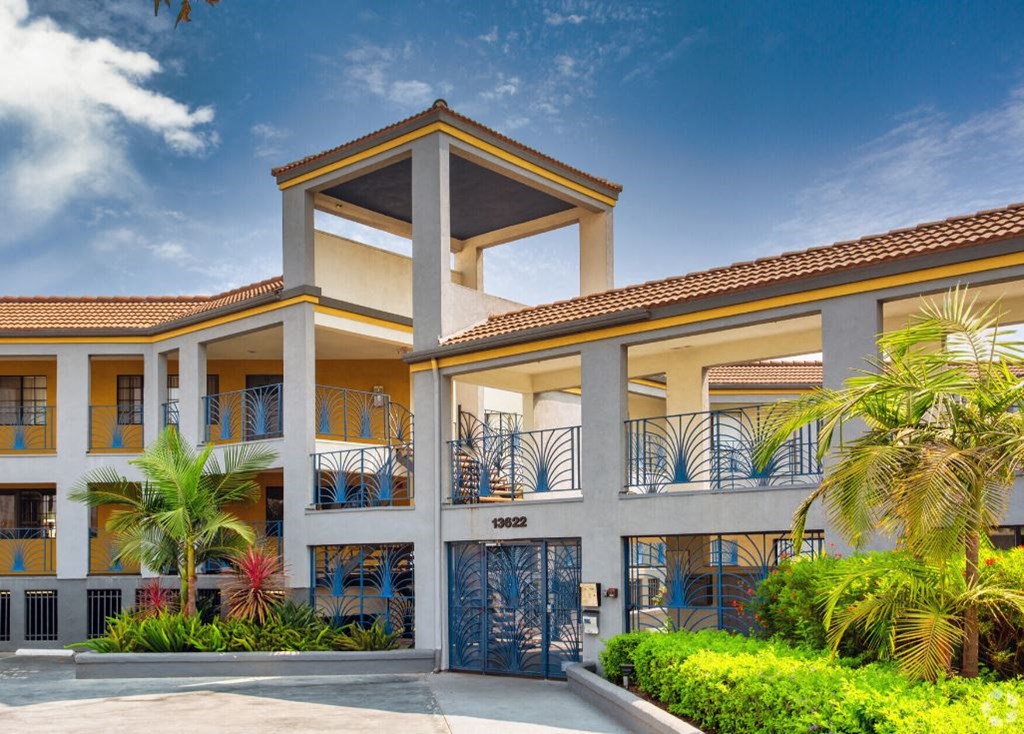 Chadron Apartments, 13622 Chadron Avenue, Hawthorne, CA RentCafe