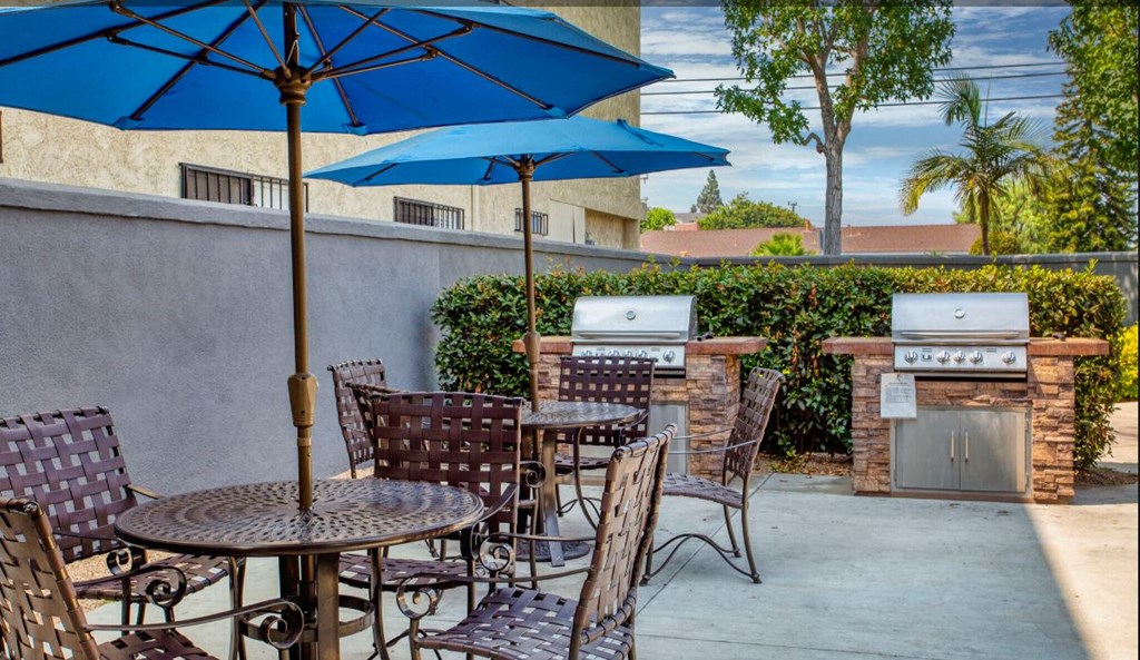 Chadron Apartment Barbq area