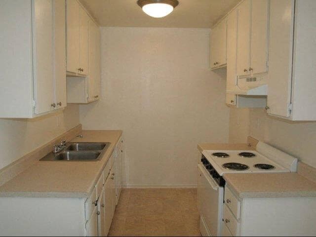 Kitchen Vanowen Manor