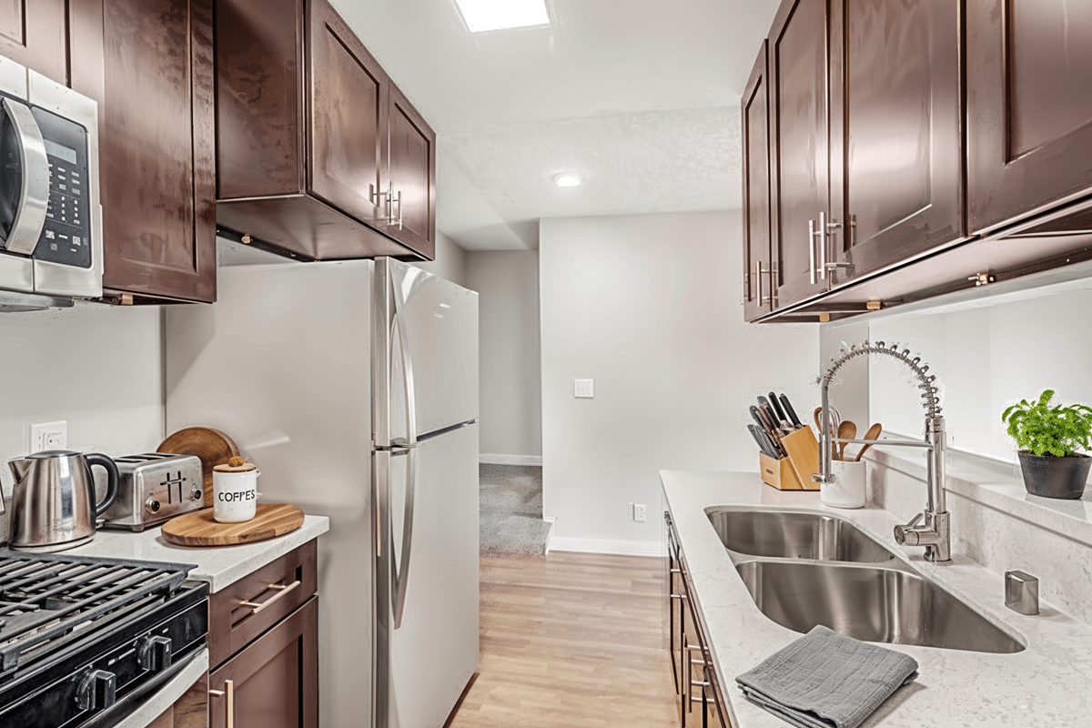 Crenshaw Townhouse Apartments