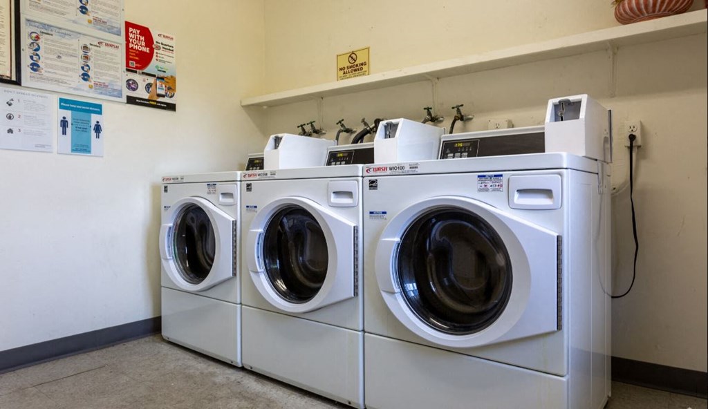 Laundry Facilities at Crenshaw Manor