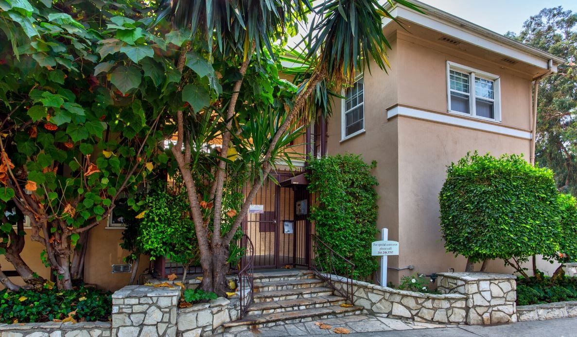 Strathmore Arms Apartments