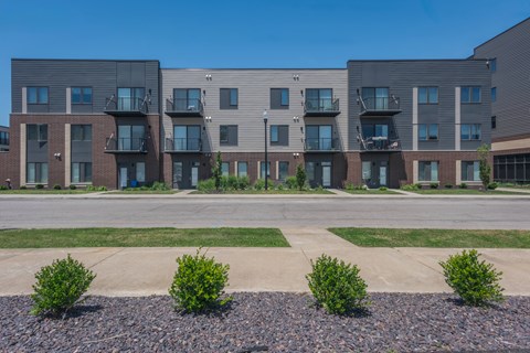 200 North Main Street 1-2 Beds Apartment for Rent