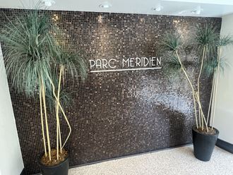 Lobby entrance showing property name Parc Meridian
