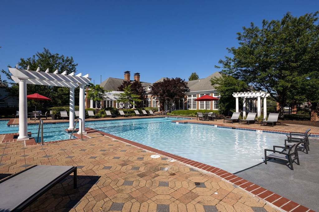 Estates at Horsepen Pool