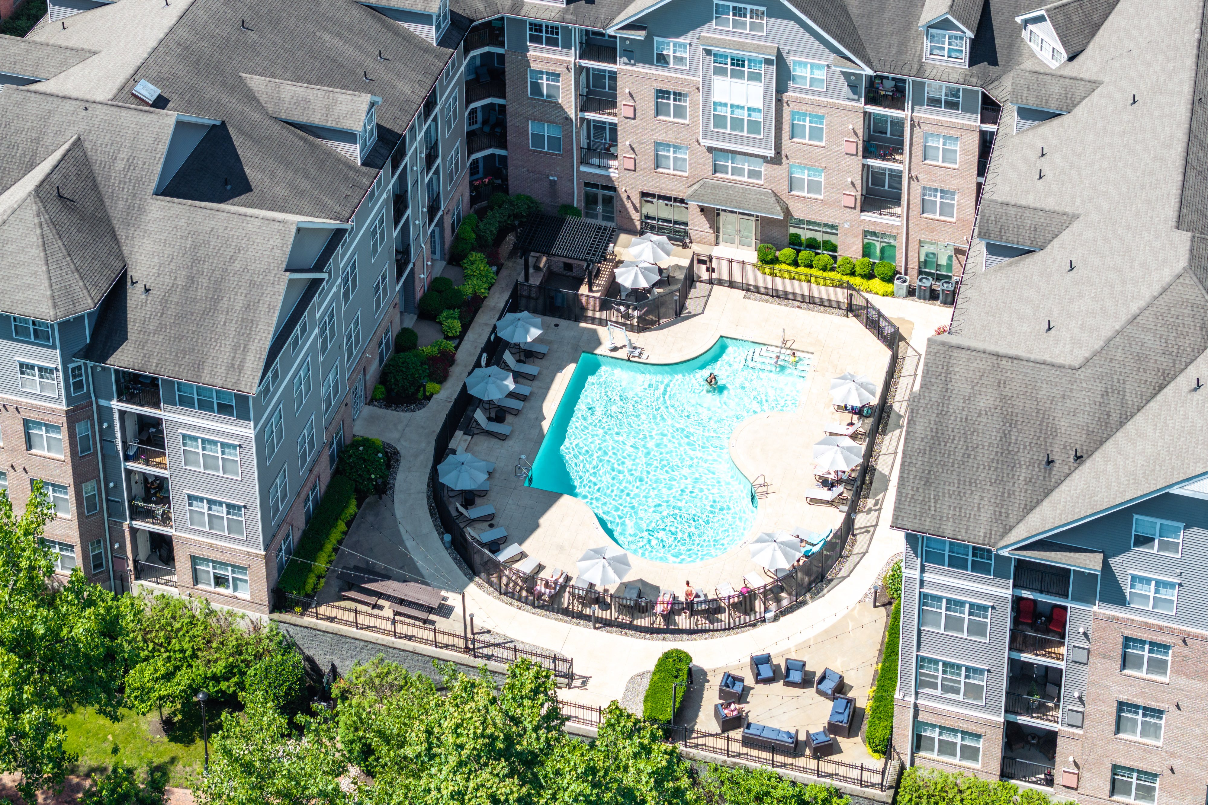 185 Canal St E 1-2 Beds Apartment for Rent