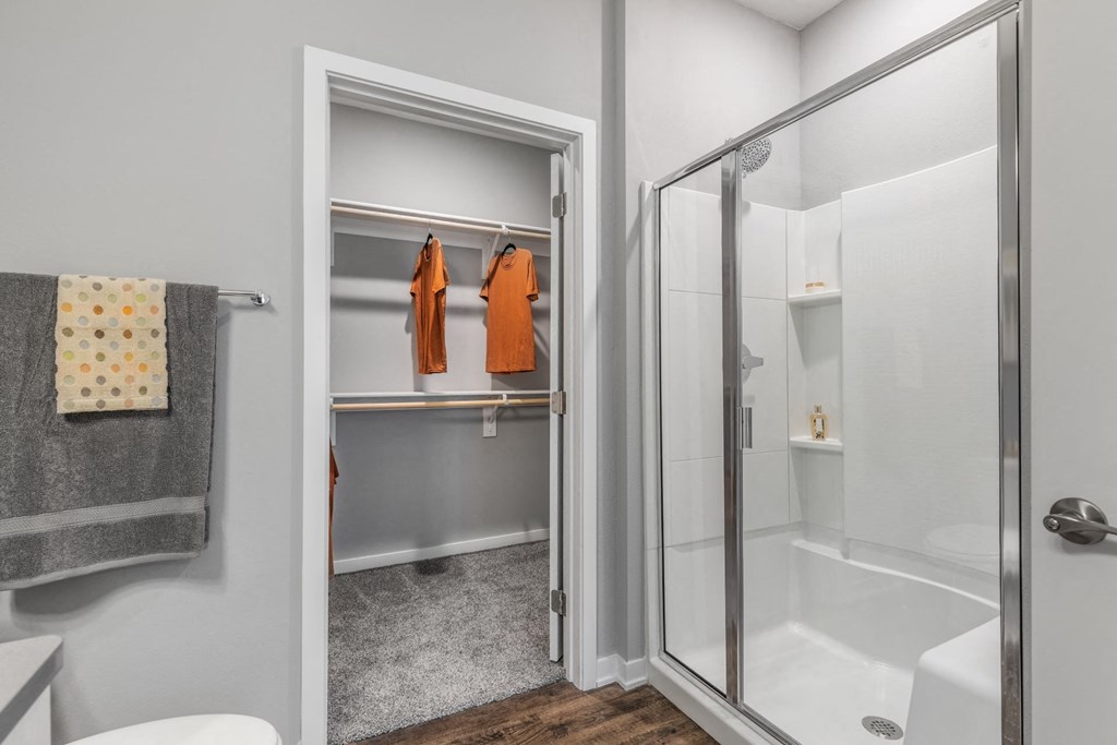 Bathroom at Meeder Flats Apartment Homes, Cranberry Township, PA, 16066