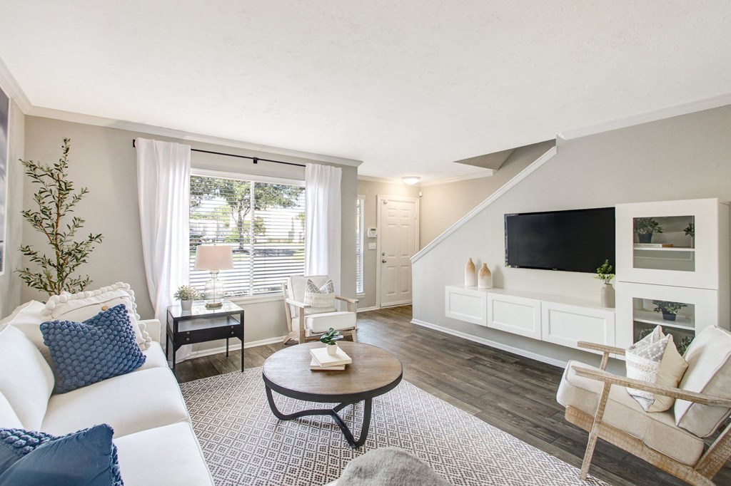 Living at The Fountains at Deerwood Apartments, Jacksonville, FL