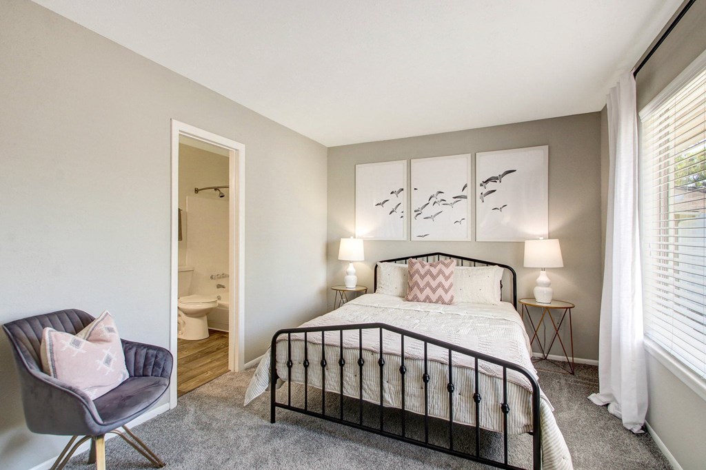 Bedroom at The Fountains at Deerwood Apartments, Florida, 32256