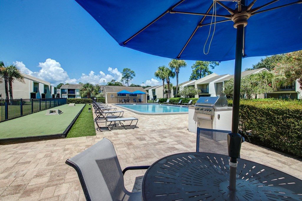 Outdoor pool at The Fountains at Deerwood Apartments, Jacksonville, Florida