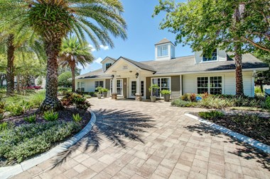 Entry at The Fountains at Deerwood Apartments, Florida, 32256 - Photo Gallery 3