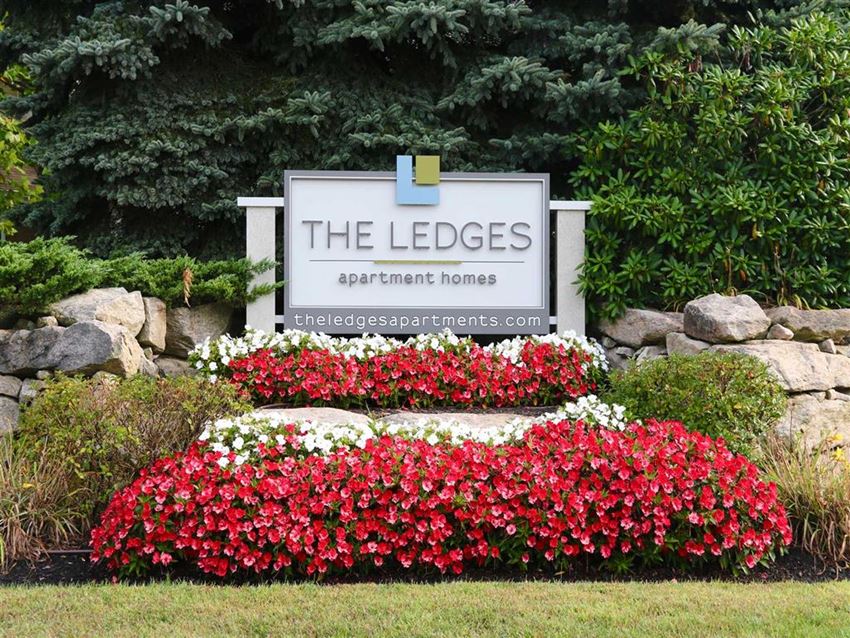 The Ledges Apartment Homes, 11 Ledgewood Road, Groton, CT RentCafe