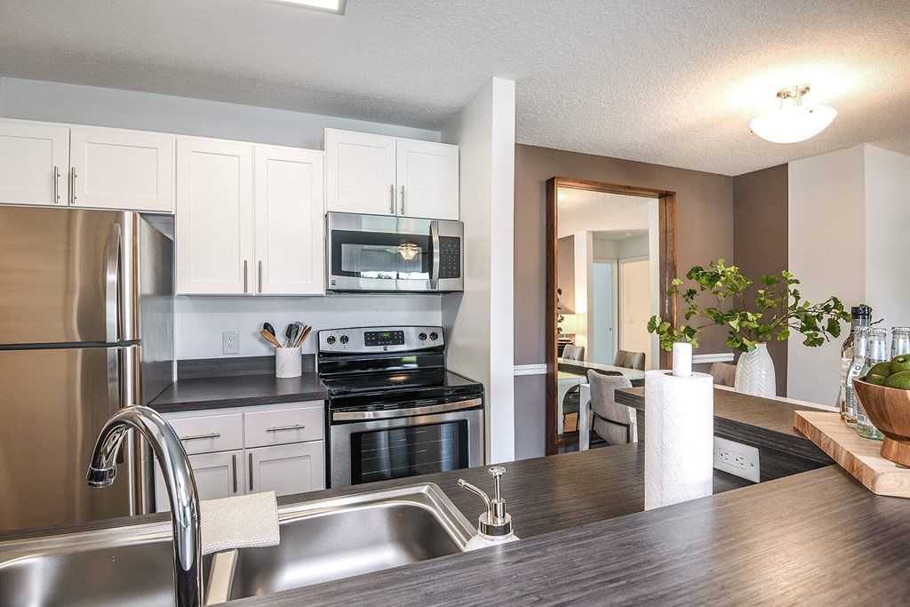 Fully Equipped Kitchen at Champions Walk Apartment Homes, Bradenton, Florida