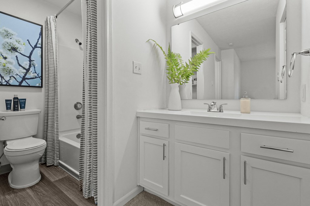 White Bathroom at Eagle Ridge Apartments, Monroeville, PA