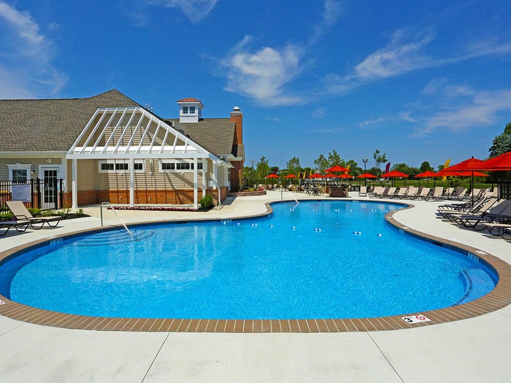 Cross Keys large pool surrounded by loungers  at Barclay Glen Apartments, New Jersey, 08094