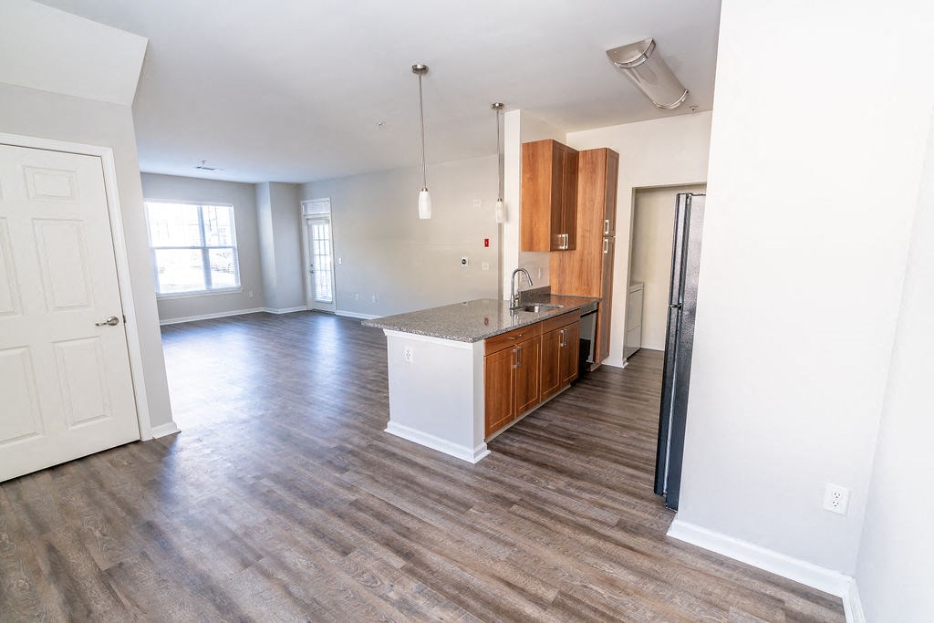 Fully Furnished Kitchen With Stainless Steel Appliances at Merion Stratford Apartment Homes, Stratford, 06614