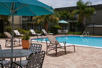 2540 Roy Hanna Drive South 1-3 Beds Apartment for Rent - Photo Gallery 2