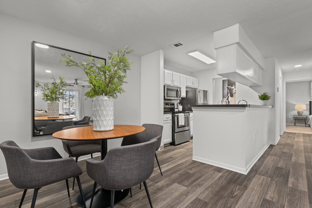 Dining Room With Kitchen at Eagle Ridge Apartments, Pennsylvania