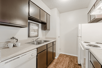 Fully equipped kitchens San Antonio Apartments - Photo Gallery 4
