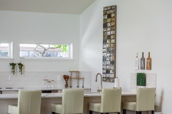 3232 Pine Road NE 2-3 Beds Apartment for Rent - Photo Gallery 3