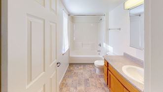 206 E. Laurel Street 1-3 Beds Apartment, Affordable for Rent - Photo Gallery