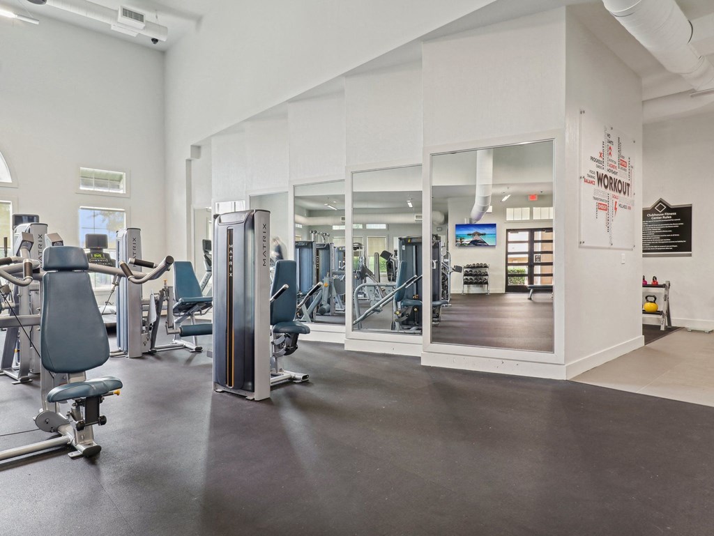 the gym at the benningtonnington apartments