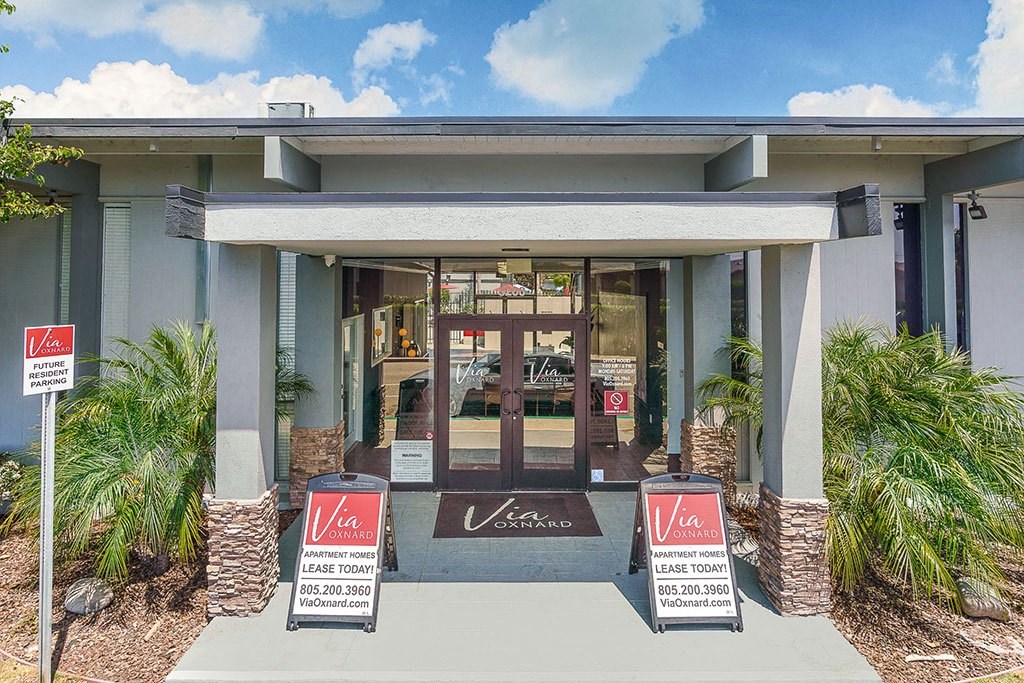 Leasing Office Exterior at Via Oxnard, Oxnard, CA, 93033