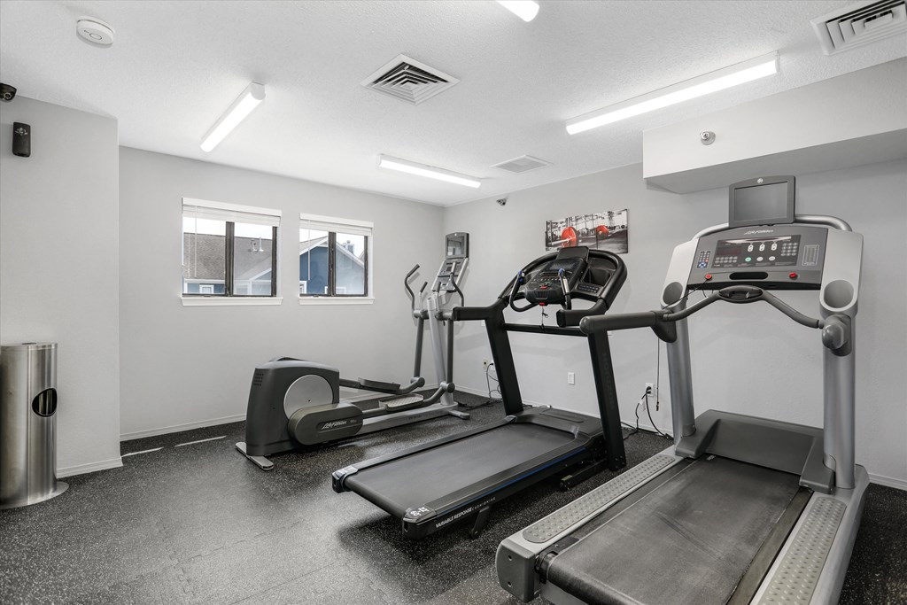the gym at the preserve apartments