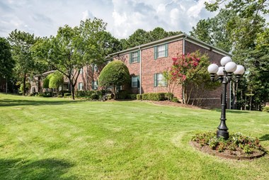 13500 Chenal Pkwy. 2 Beds Apartment for Rent - Photo Gallery 1