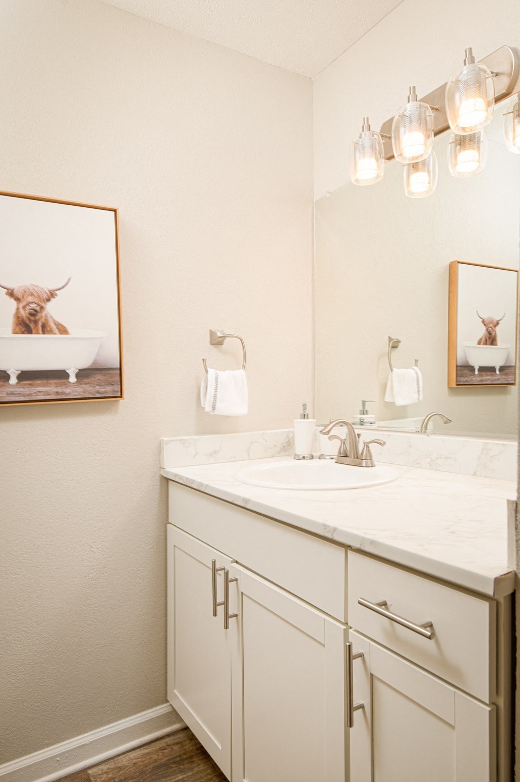 Bathroom with Mirror at Arbor Park Apartments, Jackson, MS, 39209