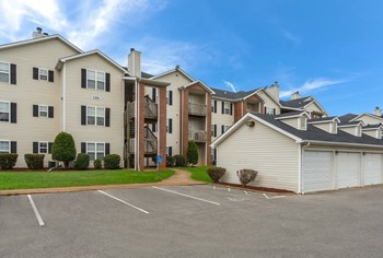 Exterior view with skyline Exterior view with skyline at Cave Springs, Bowling Green, KY, 42104 - Photo Gallery 6